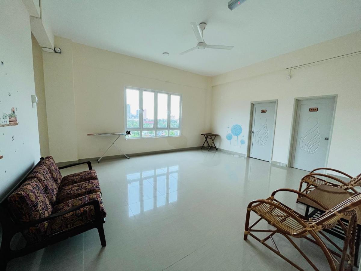 كُوالا تيرينغانو Alexis Kt Roomstay المظهر الخارجي الصورة